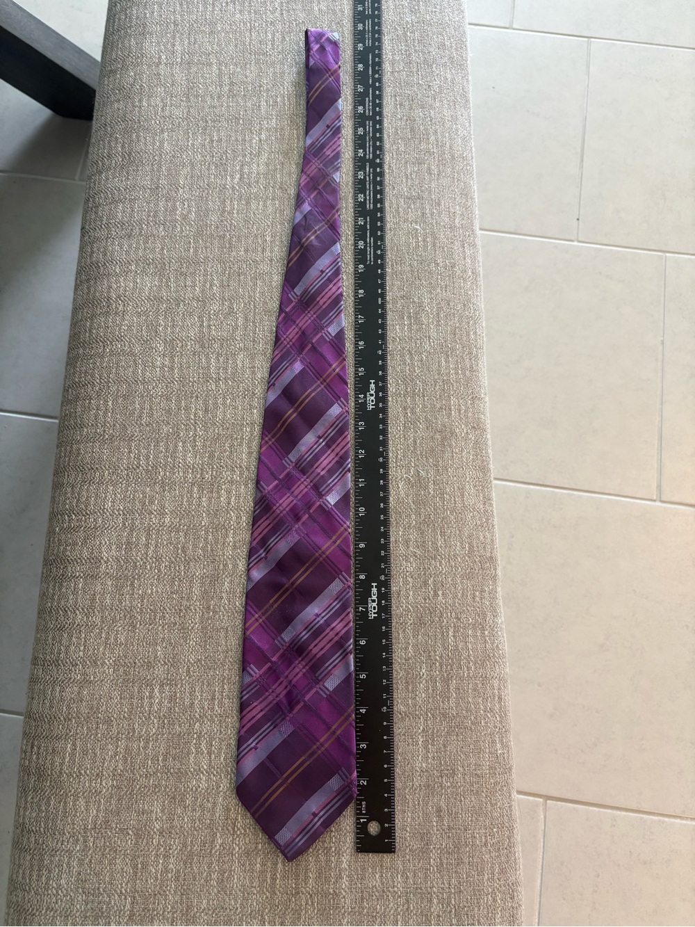 Purple Plaid Men's Tie - Classic Patterned Accessory